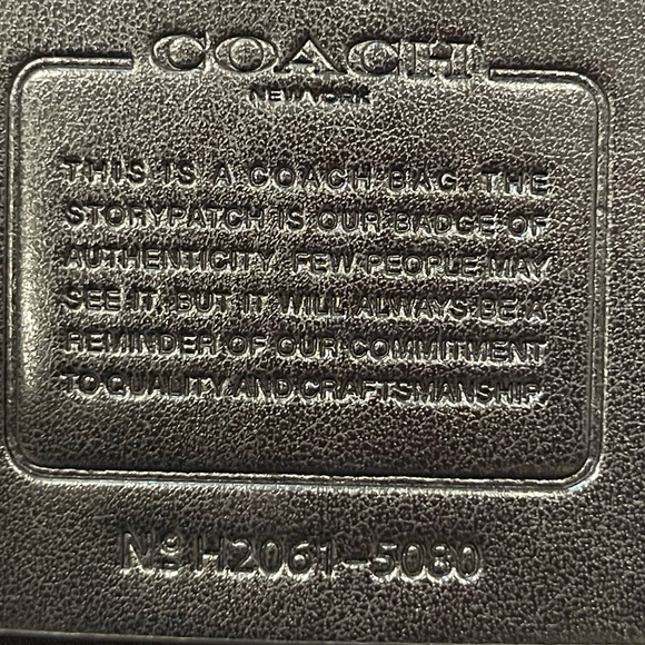 Authentic coach duffel bag lightly used - Picture 2 of 2